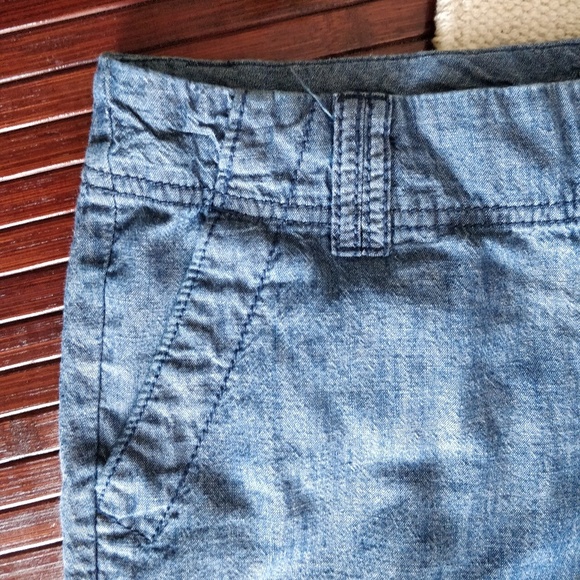 4/$15 Old Navy Blue Chambray Denim Shorts 2 - Picture 3 of 8